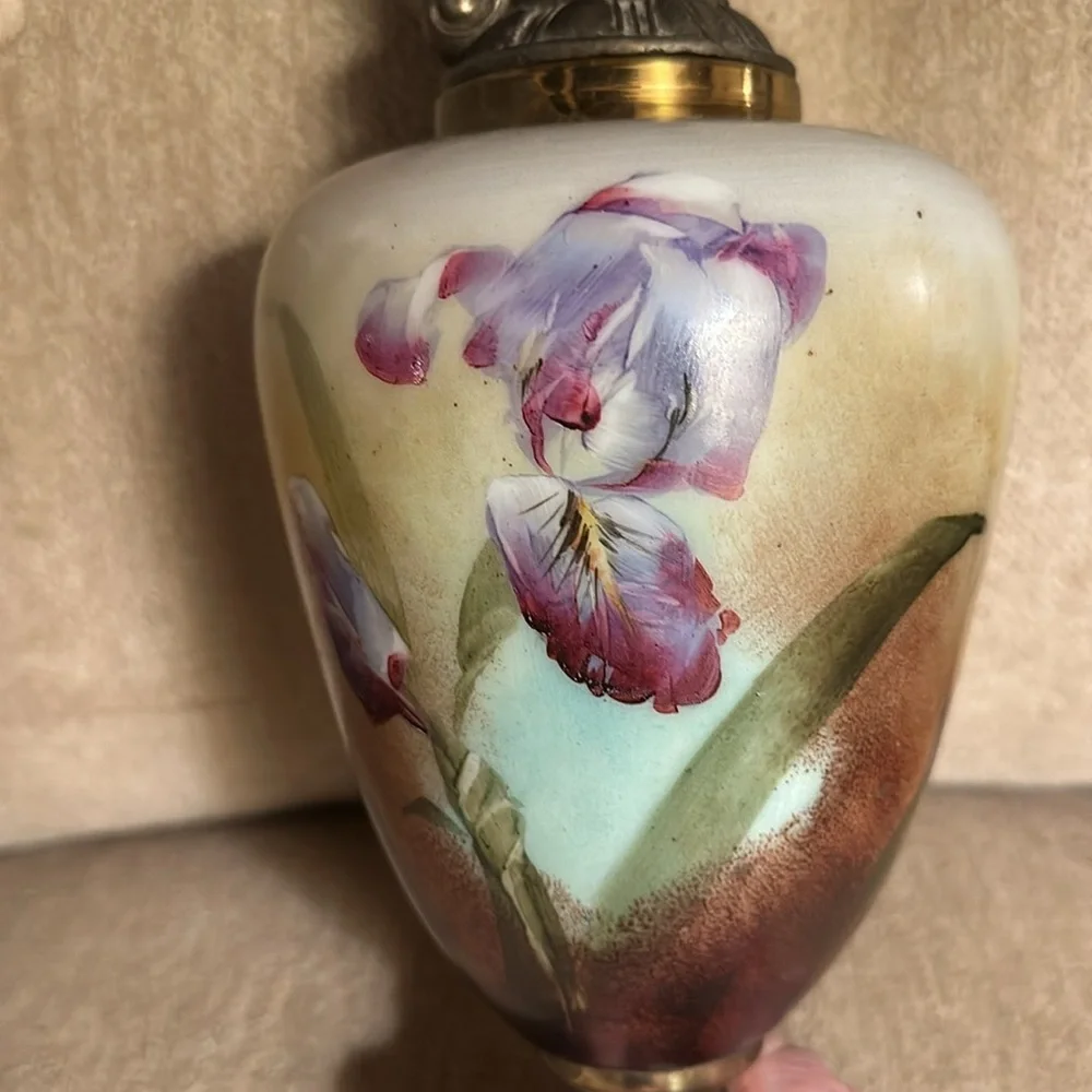 15” ANTIQUE TALL VICTORIAN EWER PITCHER URN W/IRIS GRIFFIN HEAD HANDLE